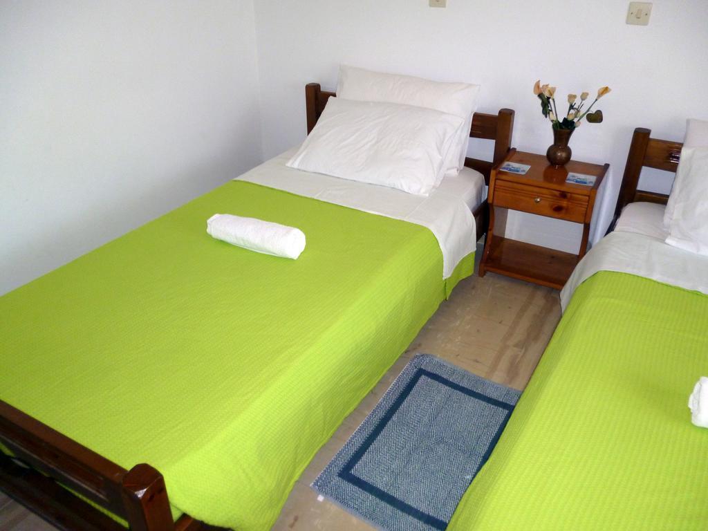 Villa Helen Arillas  Rom bilde